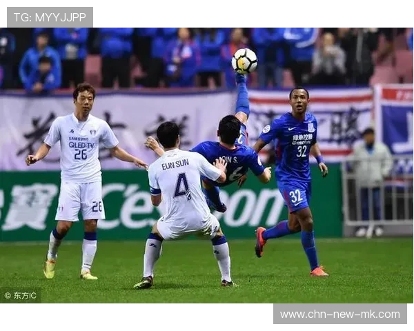 深圳新鹏城倒三角球速极快，险些破门