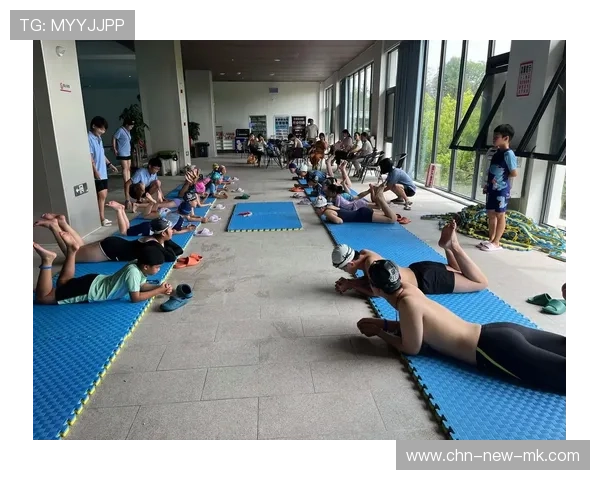 国际游泳协会在青训中推动学校课程与俱乐部训练的衔接机制，国际业余游泳联合会的英文缩写